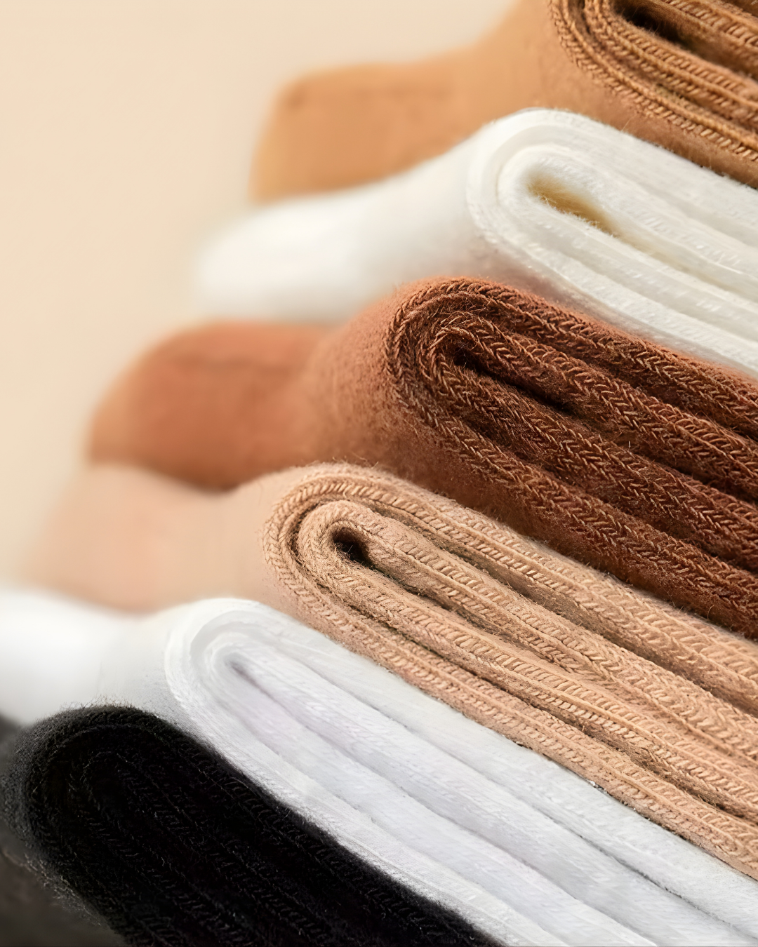 6'lı Ribanalı Dikişsiz Konç Çorap